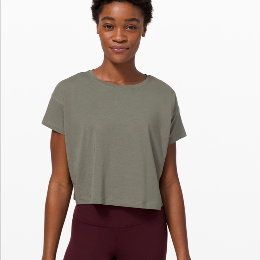 Lululemon Tee